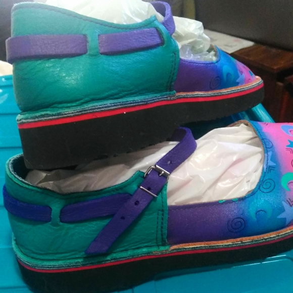 Celestial and colorful Mary janes - Picture 5 of 9